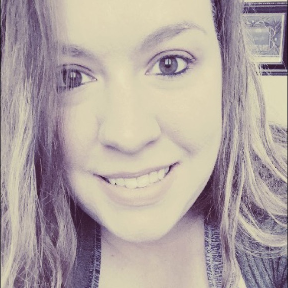 Meet your Posher, Rachel - Picture 2 of 2